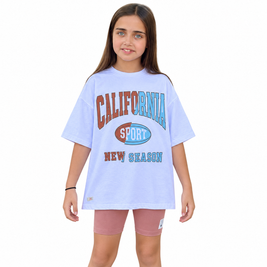 Remeron California - Don Gato Kids — modelo con la prenda sobre fondo blanco, formato cuadrado.
